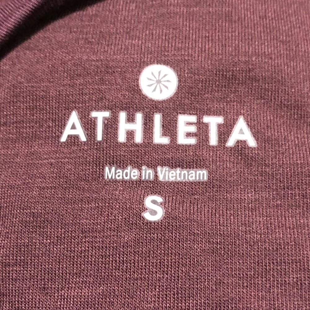 Athleta Long sleeve flex light twist open back top. Color burgundy - Picture 3 of 4